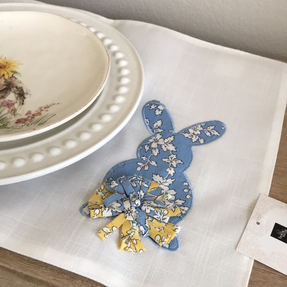 Homewear Easter bunny placemat. - Picture 5 of 5